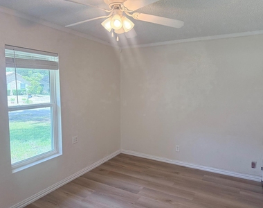 2104 Sunrise Trail - Photo Thumbnail 13