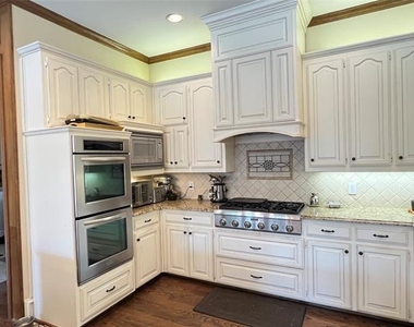 3508 Terry Drive - Photo Thumbnail 10