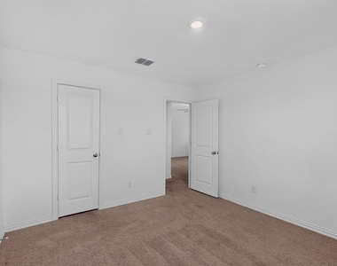 1309 Canuela Way - Photo Thumbnail 29