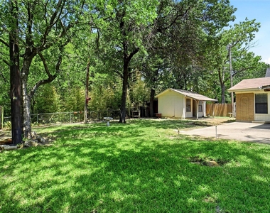 1812 Kynette Drive - Photo Thumbnail 17