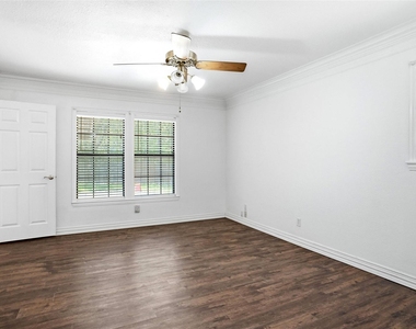 1812 Kynette Drive - Photo Thumbnail 10