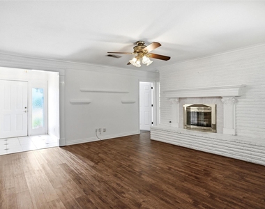 1812 Kynette Drive - Photo Thumbnail 4