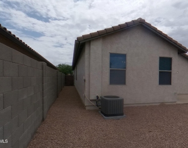 19296 N Costa Verdez Avenue - Photo Thumbnail 13