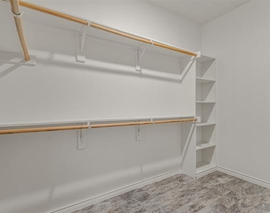 3109 Maverick Drive - Photo Thumbnail 14