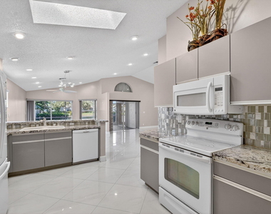 7891 Sailing Shores Terrace - Photo Thumbnail 8