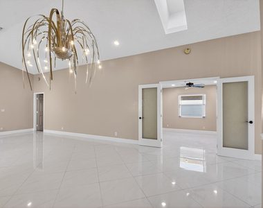7891 Sailing Shores Terrace - Photo Thumbnail 19