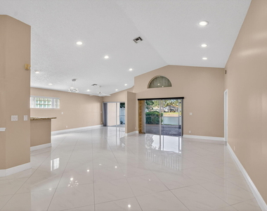 7891 Sailing Shores Terrace - Photo Thumbnail 3
