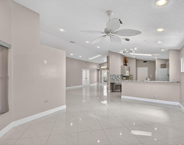 7891 Sailing Shores Terrace - Photo Thumbnail 11