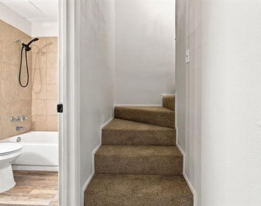 1833 Pelican Drive N - Photo Thumbnail 18