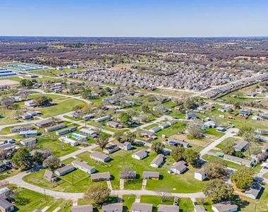 1833 Pelican Drive N - Photo Thumbnail 4