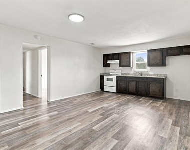 1833 Pelican Drive N - Photo Thumbnail 5