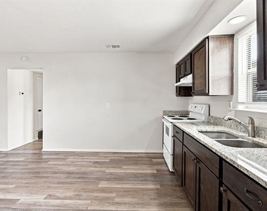 1833 Pelican Drive N - Photo Thumbnail 13