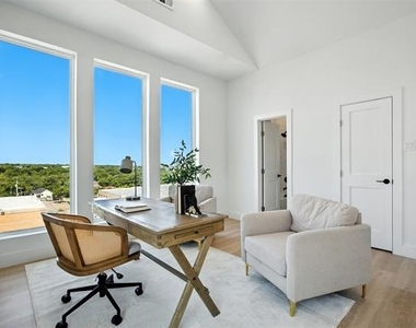 312 N Lancaster Avenue - Photo Thumbnail 21