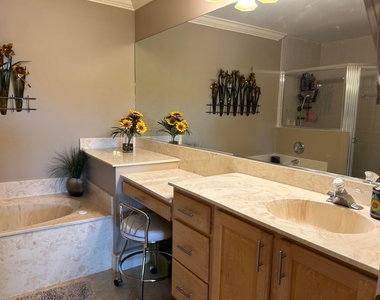 10470 Pelican Drive - Photo Thumbnail 9