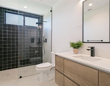 1111 Raiford Rd - Photo Thumbnail 5