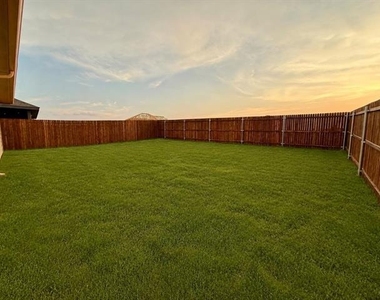 1637 Tin Roof Road - Photo Thumbnail 21