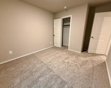 1637 Tin Roof Road - Photo Thumbnail 14