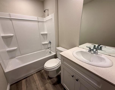 1637 Tin Roof Road - Photo Thumbnail 15