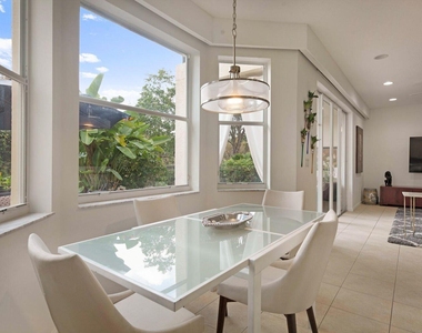 9061 Dupont Place - Photo Thumbnail 17