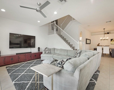 9061 Dupont Place - Photo Thumbnail 12