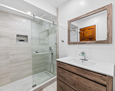 2841 Ne 33rd Court - Photo Thumbnail 16