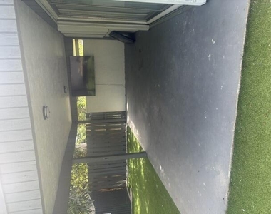 5028 Nw 6th Street - Photo Thumbnail 5