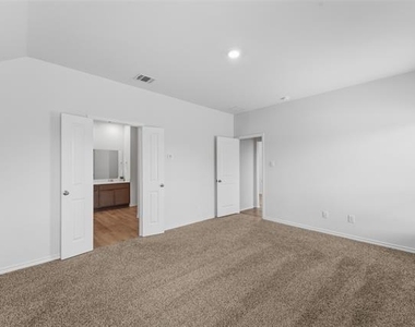601 Nature Stroll Road - Photo Thumbnail 9