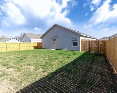 313 Thresher Lane - Photo Thumbnail 11