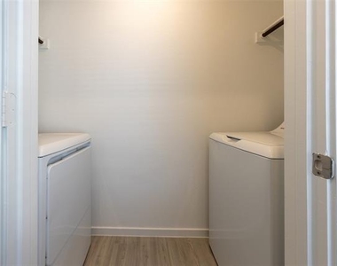 313 Thresher Lane - Photo Thumbnail 9