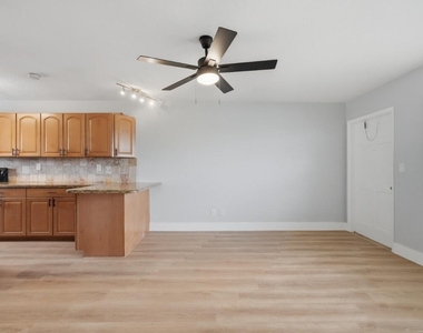 6191 Sw 37th Street - Photo Thumbnail 2