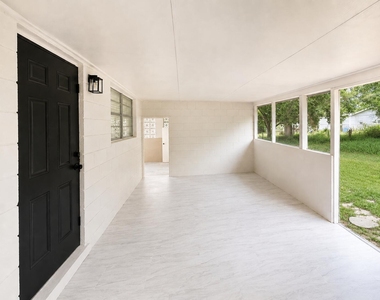 1606 N 14th Street - Photo Thumbnail 11