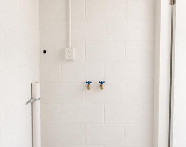 1606 N 14th Street - Photo Thumbnail 12