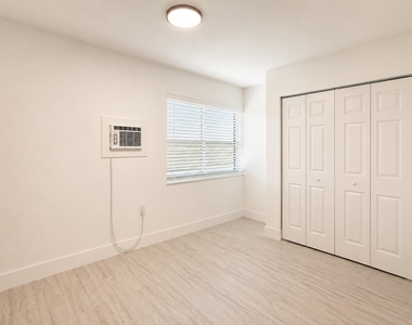 1606 N 14th Street - Photo Thumbnail 10
