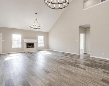 1016 Telluride Drive - Photo Thumbnail 4