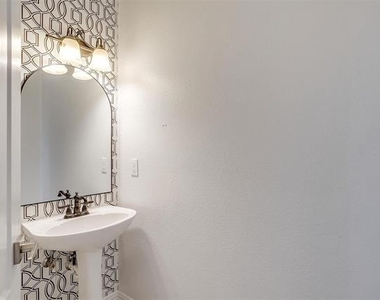 1016 Telluride Drive - Photo Thumbnail 13