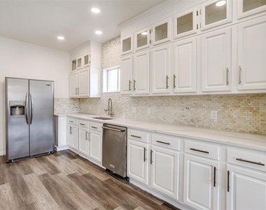 1016 Telluride Drive - Photo Thumbnail 9