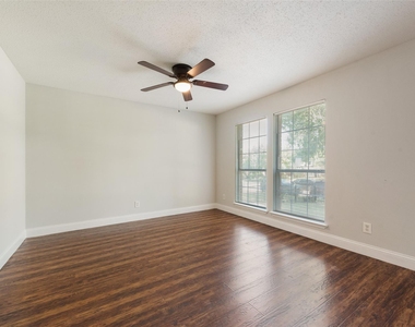 8028 Texridge Drive - Photo Thumbnail 5