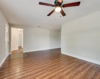 8028 Texridge Drive - Photo Thumbnail 6