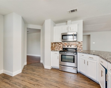 8028 Texridge Drive - Photo Thumbnail 11