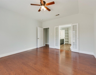 8028 Texridge Drive - Photo Thumbnail 14