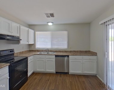 20420 N 14th Lane - Photo Thumbnail 3