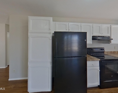 20420 N 14th Lane - Photo Thumbnail 4