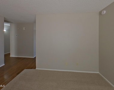 20420 N 14th Lane - Photo Thumbnail 2