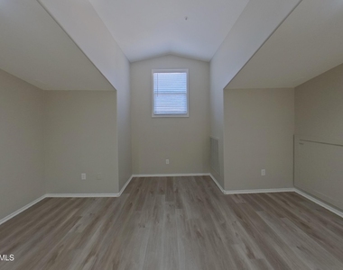 1353 S Sabino Drive - Photo Thumbnail 13