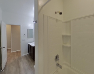 17307 W Monroe Street - Photo Thumbnail 13
