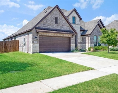 209 Chesapeake Drive - Photo Thumbnail 3