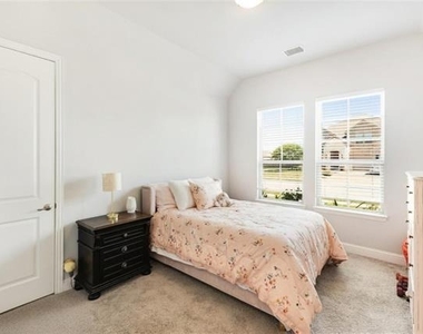 209 Chesapeake Drive - Photo Thumbnail 17