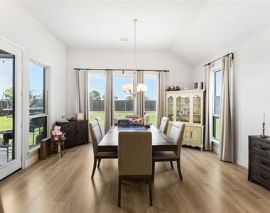 209 Chesapeake Drive - Photo Thumbnail 18