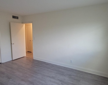 2110 Ne 39th Street - Photo Thumbnail 10