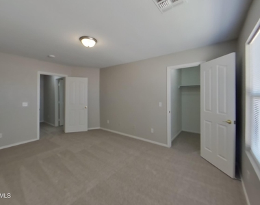 638 W Racine Loop - Photo Thumbnail 11